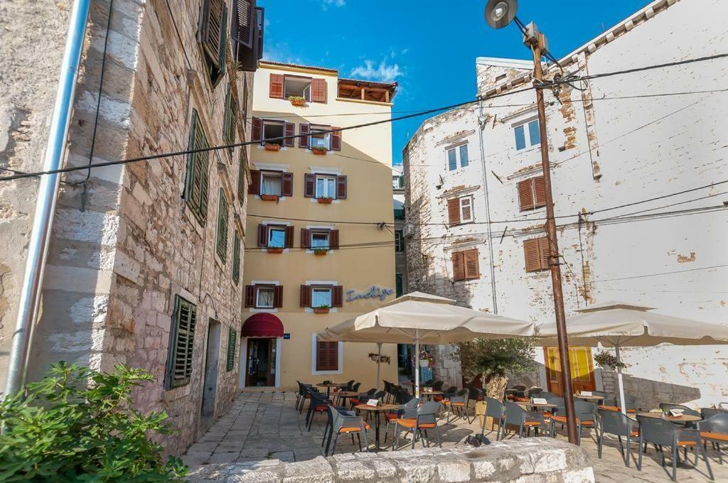 Sibenik Antique Studio Apartment - Old Town Exterior foto